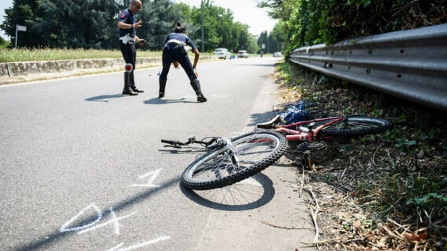 Incidente mortale, investito un uomo in bicicletta