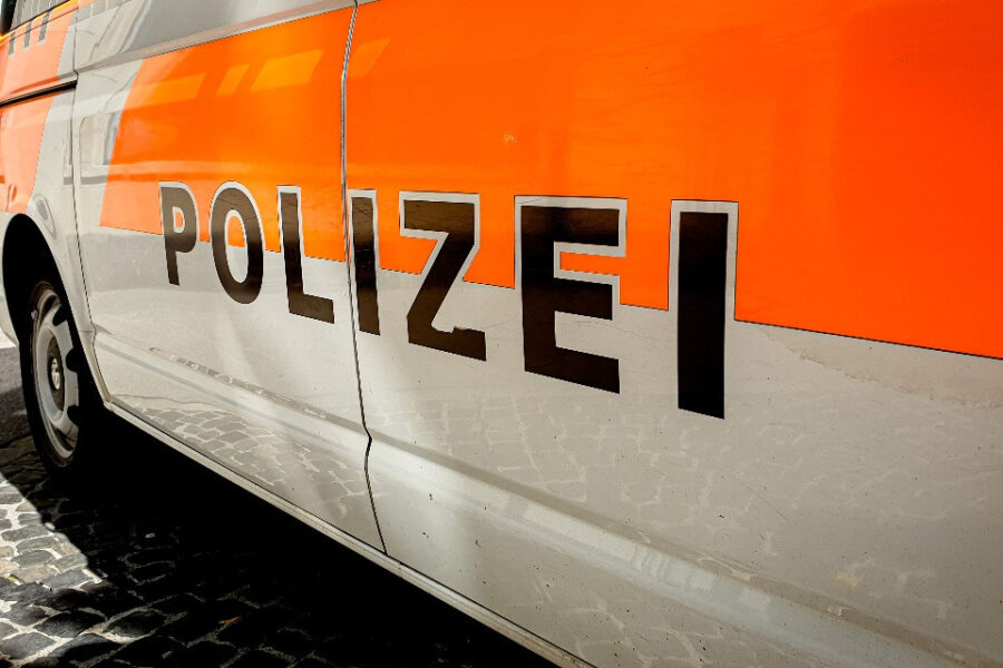 bimbo di sei anni investito incidente nel viale di casa
