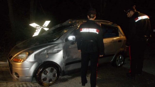 Grave incidente a Savignano, due amiche finiscono con l’auto nel fiume: morta una 25enne
