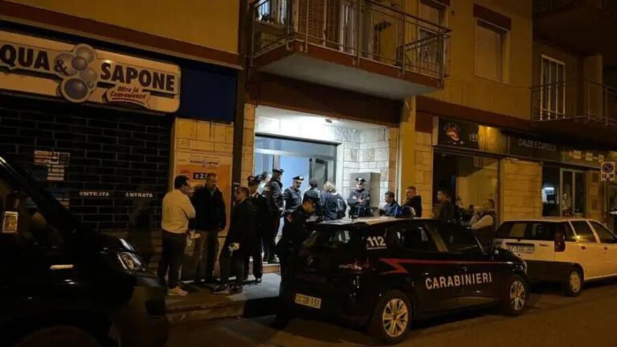 Madre e figlio trovati senza vita nella loro casa a Chiaravalle