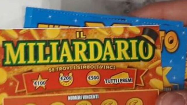 Vince mezzo milione di euro, poi fa una strana richiesta al tabaccaio: l’uomo non poteva credere alle sue parole