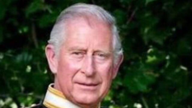 Re Carlo e la rivelazione sul tumore: il sovrano inglese colpito da un insolito sintomo