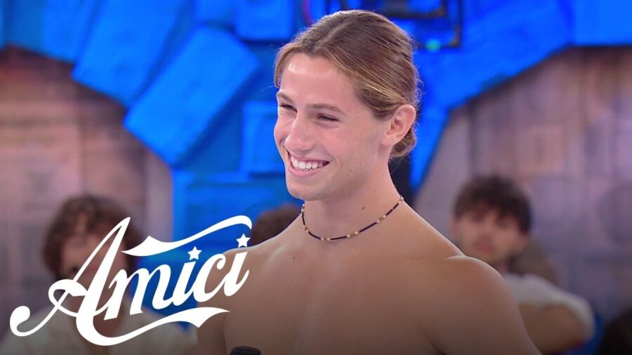 Amici 23, Dustin