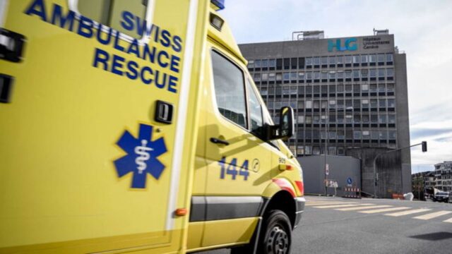 “Ha perso la vita poco dopo” Tragico schianto tra auto e scuolabus, il bilancio è drammatico: cosa è emerso dalle prime indagini