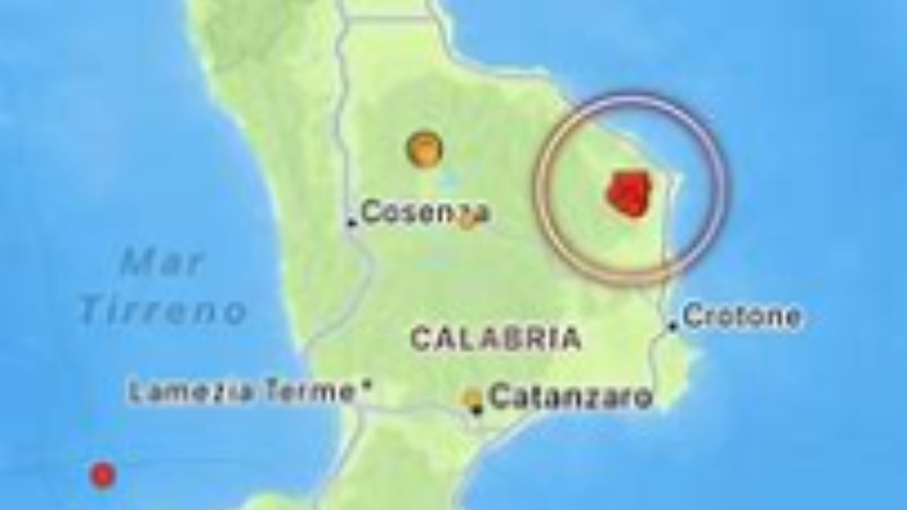 La terra trema in Calabria