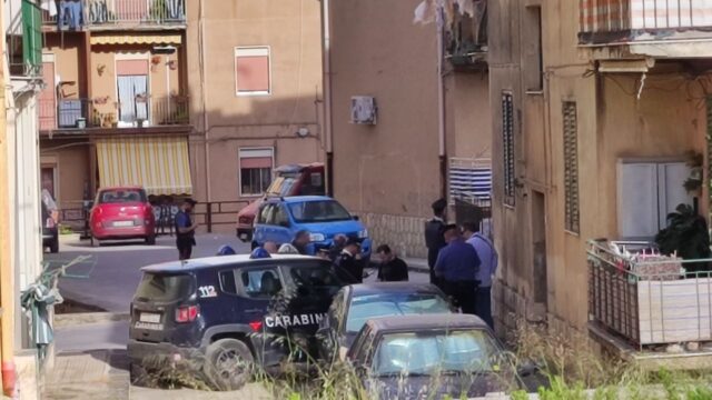 Ancora gravi i bambini accoltellati dal padre: è di poco fa la scoperta degli inquirenti sull’uomo dopo il tragico gesto