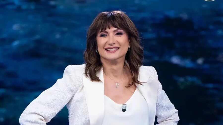 naufraga isola famosi regolamento