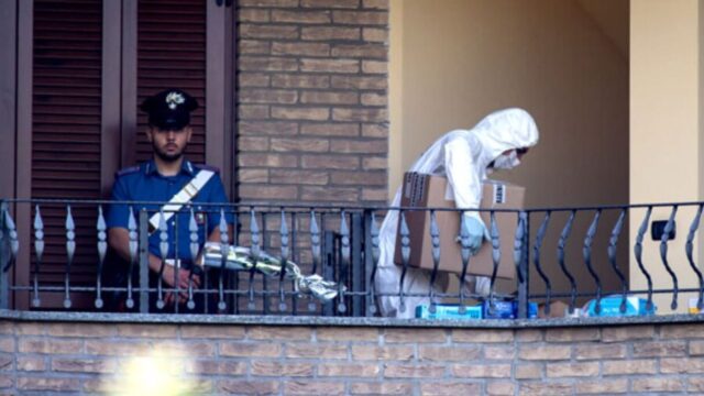 Tragedia in casa, una donna uccide un suo amico, poi la chiamata ai carabinieri: il movente potrebbe essere già chiaro. Cosa è successo
