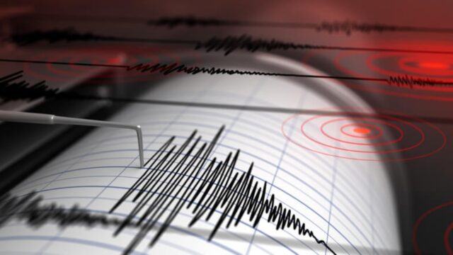 La terra continua a tremare in Italia, poco fa una scossa di terremoto ha svegliato di soprassalto gli abitanti: tanta la paura