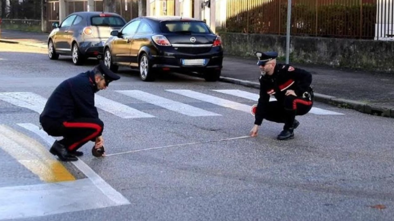 Bimbo e mamma travolti a Brescia da una vettura