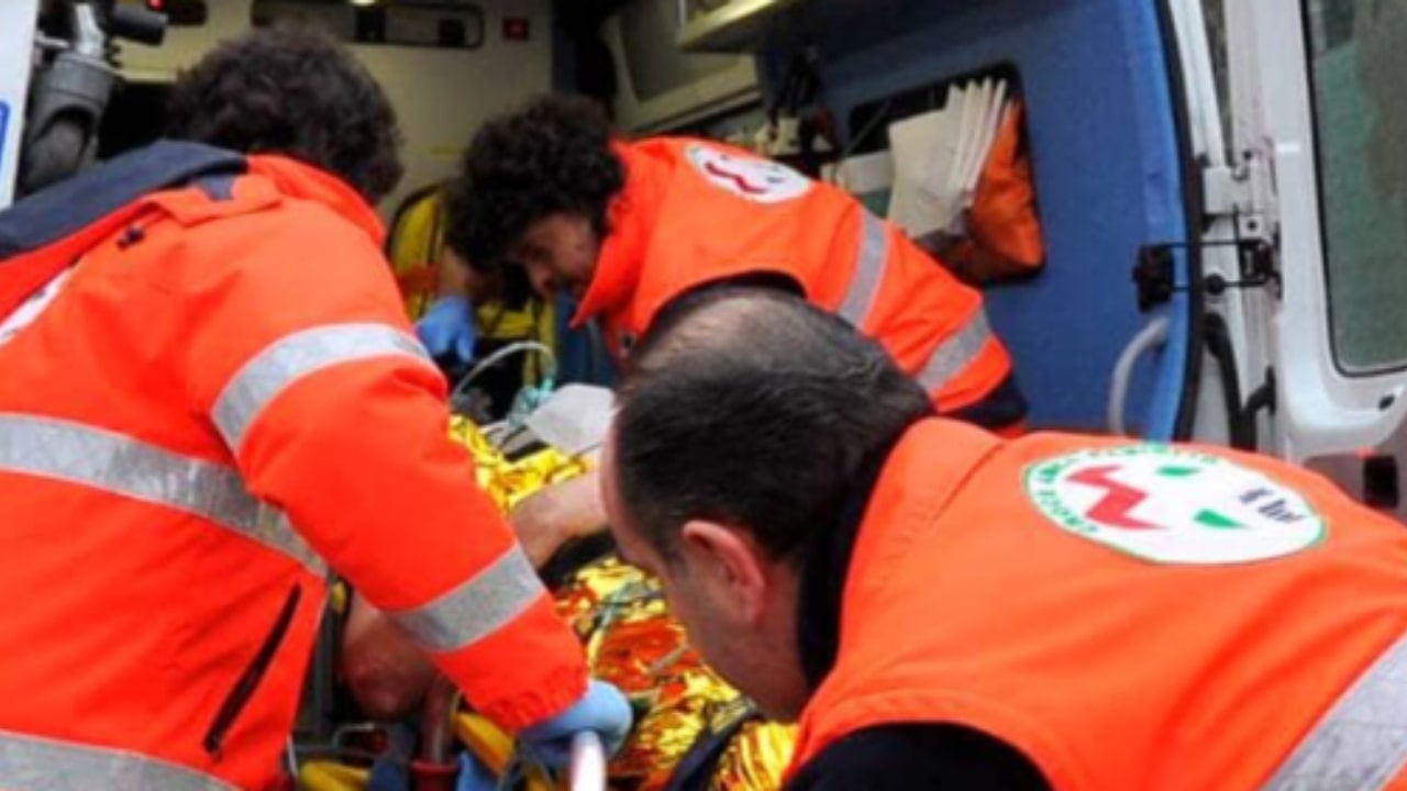 A causa di un incidente tre persone perdono la vita