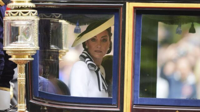 “Perché era vestita di bianco” Kate Middleton appare in pubblico dopo l’annuncio del tumore, la Principessa sfoggia un abito che nasconde un significato importante