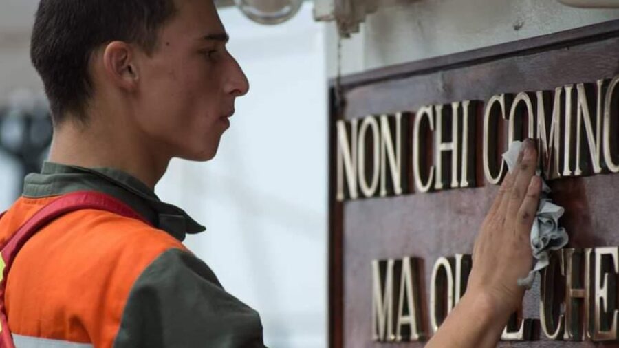 Tragedia in mare, chi era l'uomo che è morto nell'impatto di notte