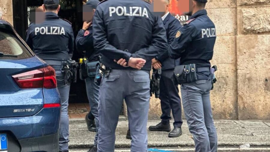 Poliziotto salva la sua ex insegnante