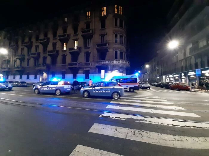 Ragazza investita da un'auto in corsa