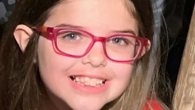Bambina di 11 anni si tuffa in piscina per salvare la sorella minore, poi la tragedia