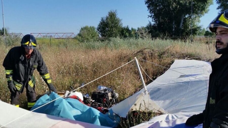 Tragedia in deltaplano, morti i due uomini a bordo