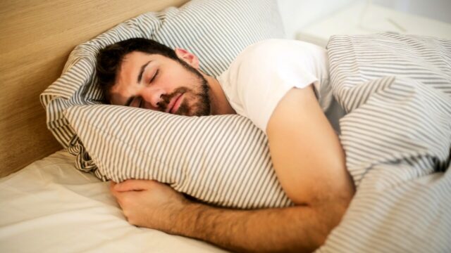 Cose che facciamo inconsciamente ogni giorno e che possono fare più male che bene