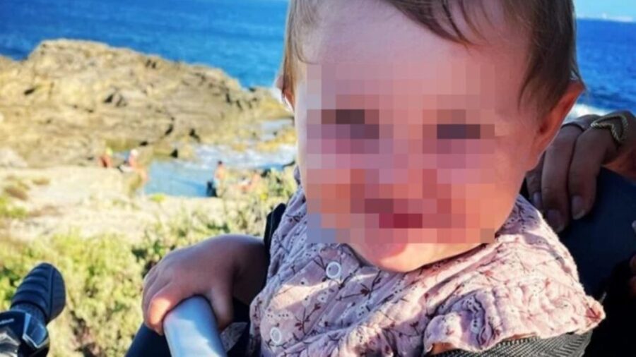 elettra friselle, la bambina di 18 mesi nell'addio della madre