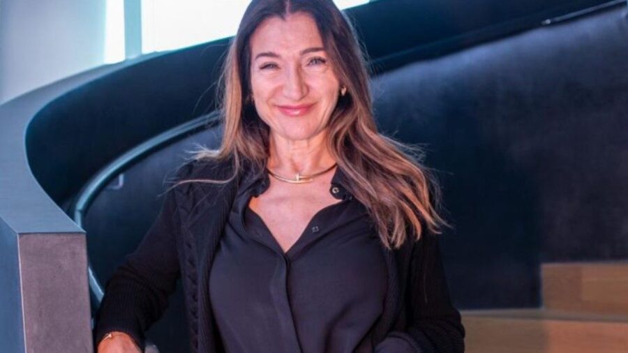 La stilista bolognese elisabetta franchi pianta in asso il suo compagno