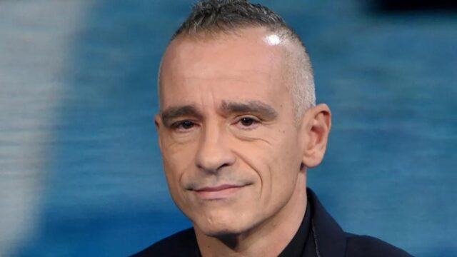 “Ora sta con la famosa” Eros Ramazzotti beccato con lei: “Si sono anche baciati”