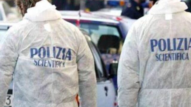 Reggio Calabria, feti avvolti in un lenzuolo e riposti nell’armadio, parla il fidanzato della 24enne indagata: le ipotesi degli inquirenti