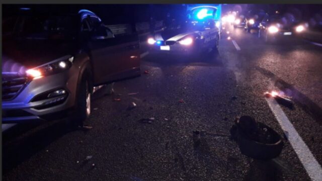 Dramma nella notte, tragico scontro frontale tra auto, il bilancio è molto grave: dove e cosa è successo
