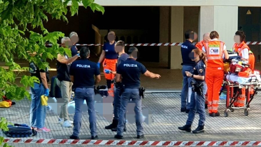 Madre si getta dal tetto con figlio di 6 anni a Rimini