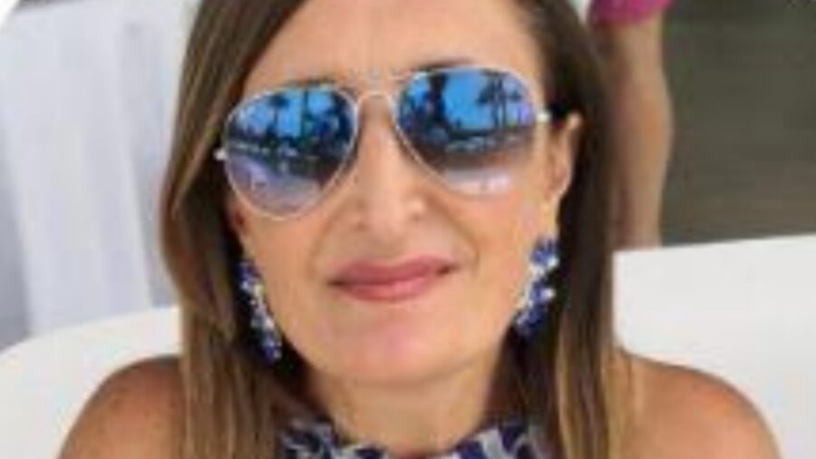 Studenti vanno sulla tomba della prof scomparsa