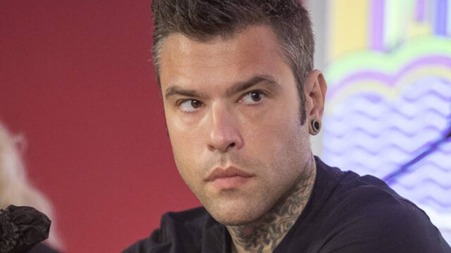 “È stato fatto fuori” Ancora brutte notizie per Fedez: nessuno si aspettava questa decisione