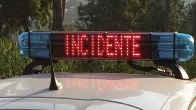 Si schianta con l’auto contro un albero, l’epilogo è tragico: dove e cosa è successo 