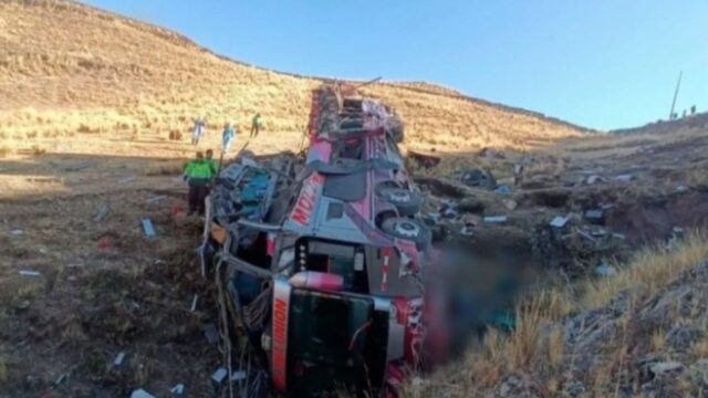 “Precipitato in un burrone” Gravissimo incidente, 23 i morti, molti i feriti: dove e cosa è successo