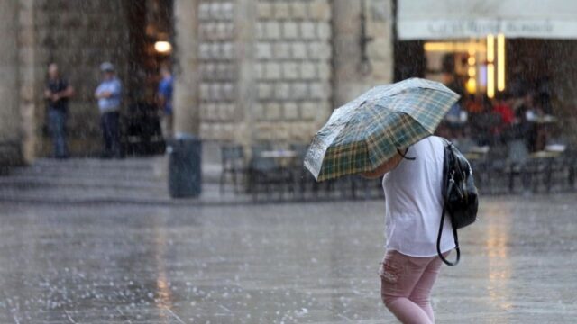 Maltempo in Italia, allerta per la giornata di domenica 4 agosto: le Regioni a rischio