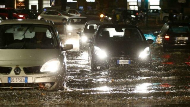 Maltempo in Italia, lanciata l’allerta per la giornata di martedì 20 agosto: sono 10 le Regioni interessate