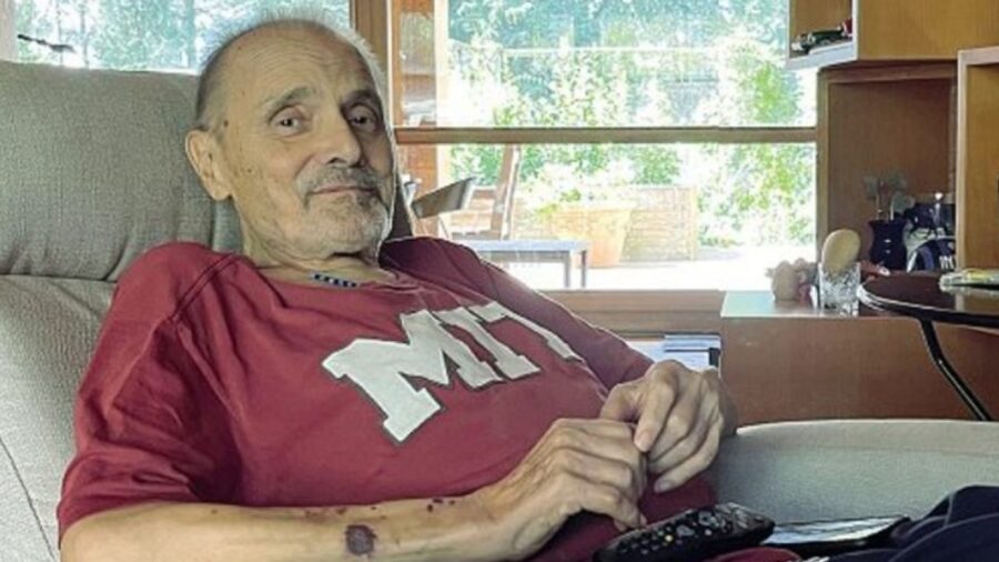 amiloidosi, la malattia di cui soffre Oliviero Toscani
