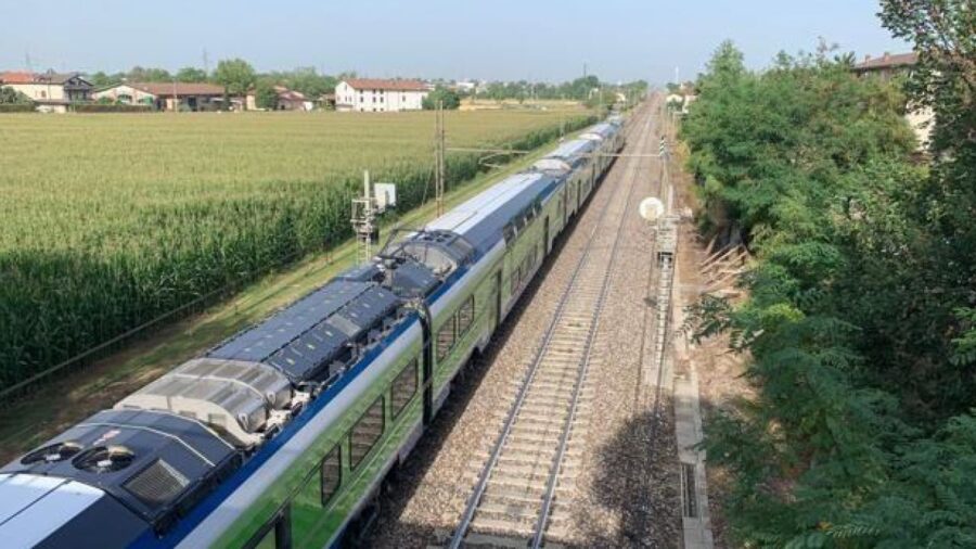 Travolto dal treno, muore sul colpo nella tratta Varese-Gallarate