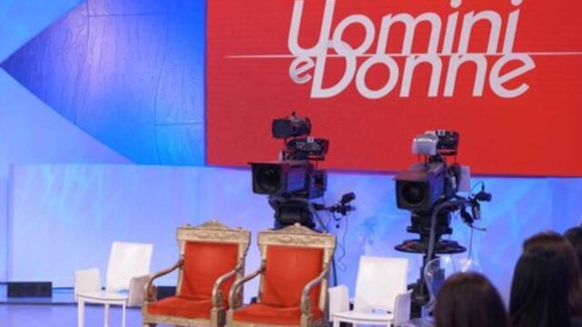 “Mi ha aggredita” Paura per l’amatissimo volto di Uomini e Donne, ha deciso di rompere il silenzio e raccontare tutto: la denuncia social