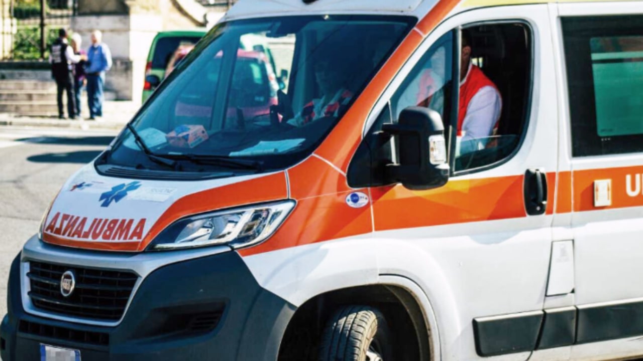 Bus investe una studentessa: è accaduto a Piacenza