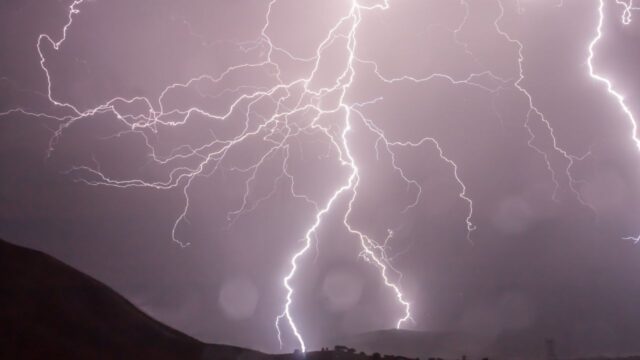Maltempo in Italia, scatta l’allerta meteo gialla per domenica 2 marzo: le regioni più colpite