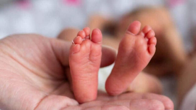 Neonata trovata senza vita in casa, lo strazio dei genitori: dove e cosa è successo 