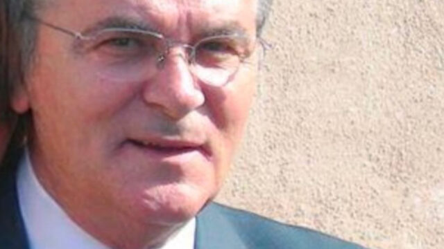 “È morto” gravissimo lutto per l’amata showgirl, l’annuncio straziante, erano legatissimi