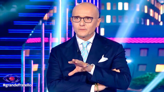 “Provvedimento disciplinare in arrivo” Grande Fratello, si mette male per tre inquiline: è caos nella casa