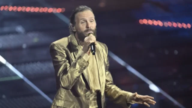 “Cosa è successo” Jovanotti rompe il silenzio dopo aver rischiato la caduta durante l’esibizione