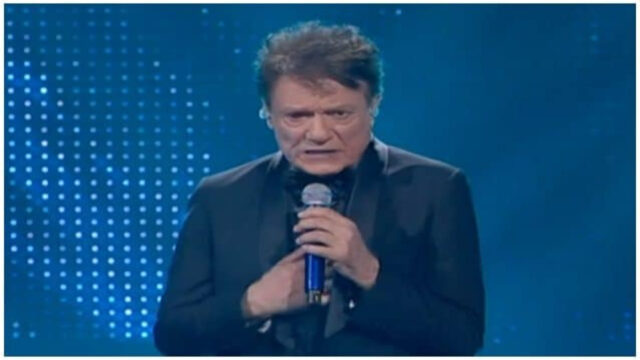 Cosa è successo a Massimo Ranieri a Sanremo 2025: il motivo dell’occhio arrossato e gonfio