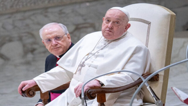 Cos’è il Broncospasmo di Papa Francesco: sintomi, cause e modalità di intervento per la sua salute