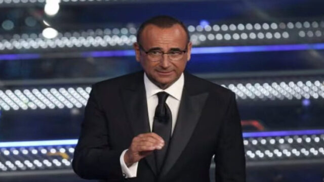 “Una gaffe clamorosa” Carlo Conti in imbarazzo dopo Sanremo 2025: ha fatto scena muta