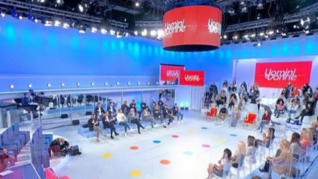 “Quasi alle mani” Rissa sfiorata a Uomini e Donne, tensione alle stelle in studio: cosa è successo 