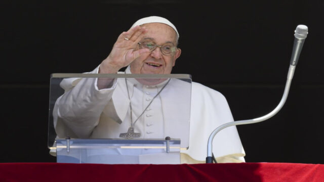 Papa Francesco, l’aggiornamento sulle condizioni di salute: l’annuncio del Vaticano sul Pontefice