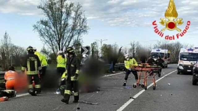 Incidente bruttissimo sulla statale, auto investe cinque motociclisti: la situazione è seria