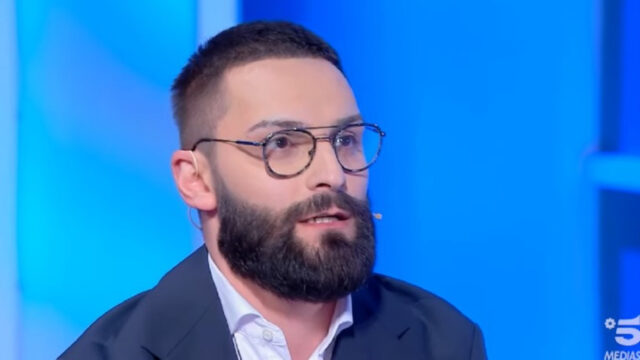 C’è Posta Per Te, Maria De Filippi non resiste e lancia un avvertimento ad Alberto 